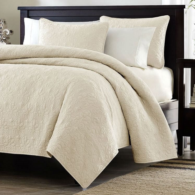 Full / Queen Ivory Beige Quilted Coverlet Quilt Set with 2 Shams-1