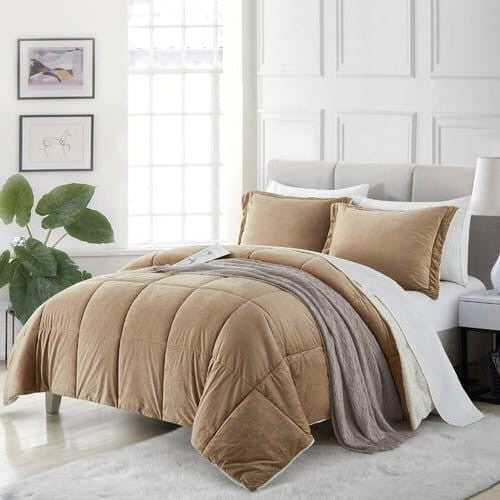 Queen Plush Microfiber Reversible Comforter Set in Gold-2