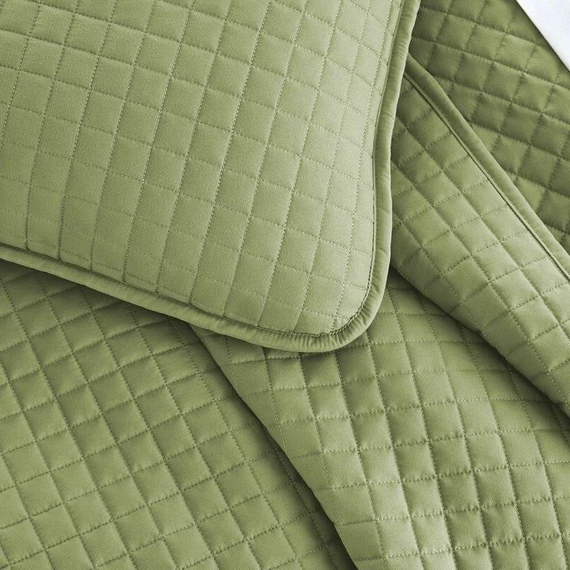 Full/Queen Lightweight Sage Ultra Soft 3-Piece Microfiber Quilt Set-2