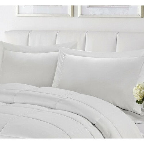 Full/Queen Traditional Microfiber Reversible 3 Piece Comforter Set in White-1